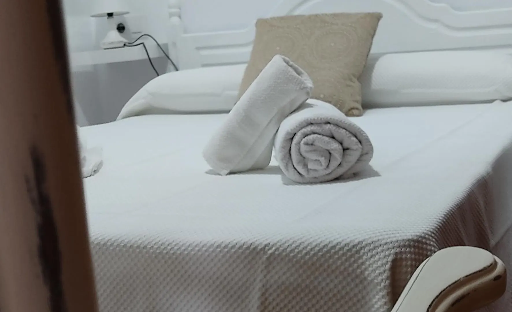 Apartamentos Bolonia - M A N U E L A