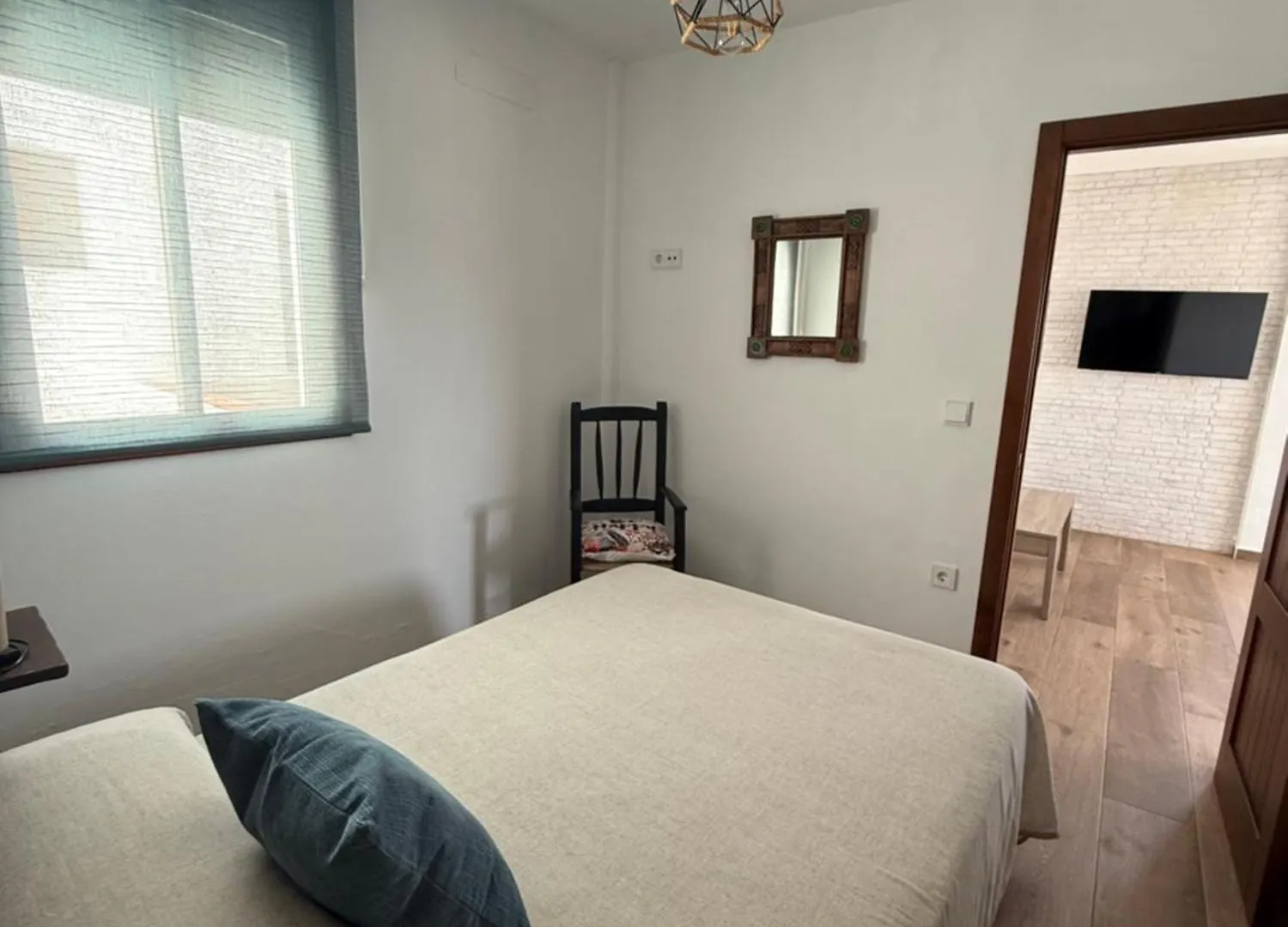 Apartamentos Bolonia - M A N U E L A